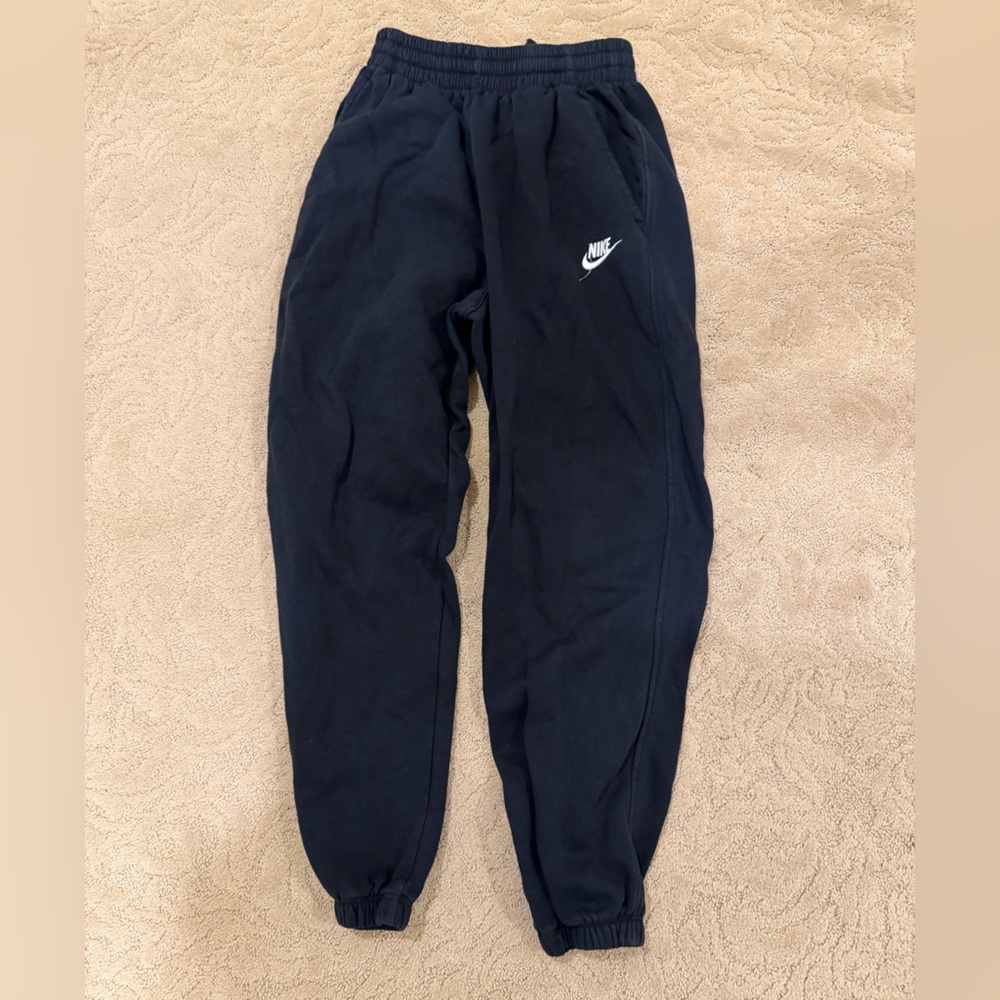 Boys Nike Sweatpants with Logo